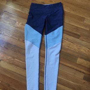 Outdoor voices 7/8 color block leggings